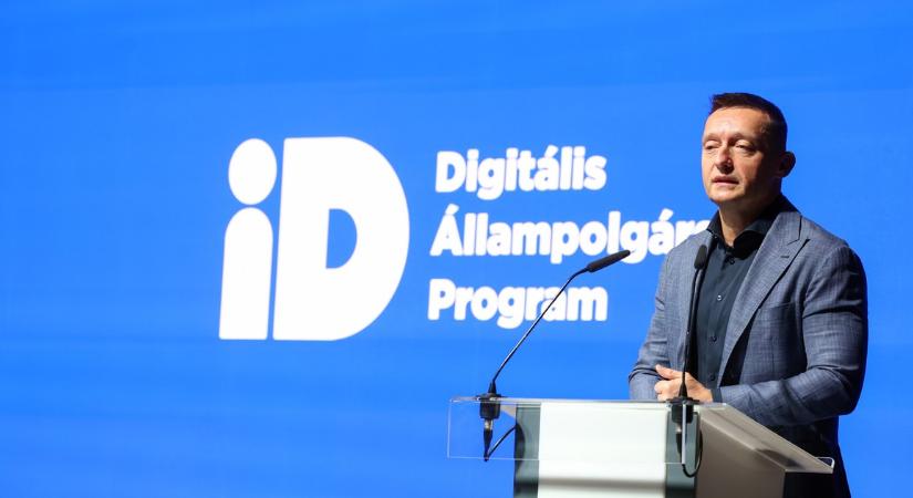 A cél, hogy elég legyen egy lakáskulcssal és a telefonnal elindulni otthonról - Rogán Antal a digitális állampolgárságról