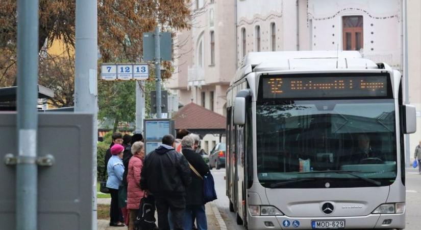 Jó hír a tömegközlekedőknek! Egyetlen bérlettel több járatot is igénybe vehetünk