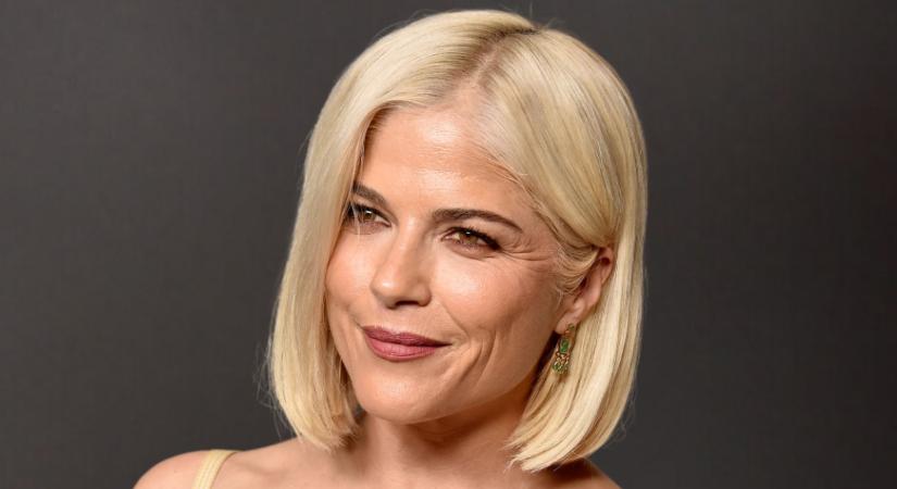 Selma Blair súlyos betegsége ellenére is beragyogta a vörös szőnyeget, üzenete az élni akarásról csontig hatol