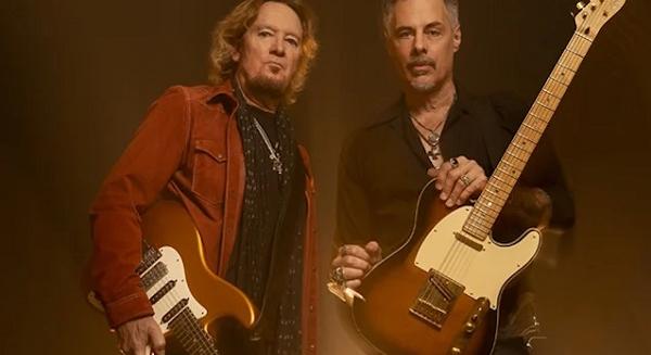 Elkészítette második közös albumát Adrian Smith és Richie Kotzen, amelyről egy új dal is érkezett: 'White Noise'