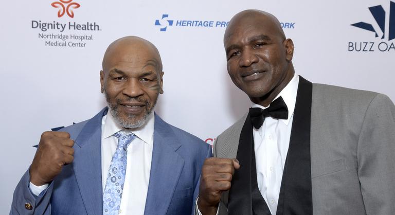 Minden napra egy Mike Tyson-bomba: Evander Holyfield kihívta a füle megcsonkítóját!