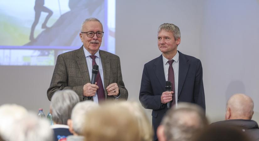 Bakondi György: “Egy hajszálon múlik a harmadik világháború”