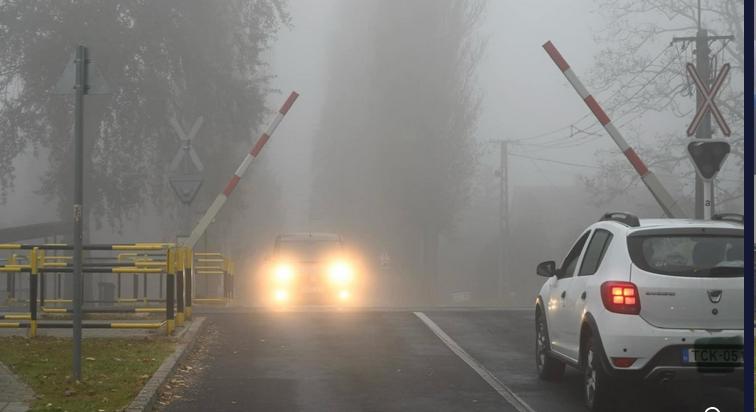 Ráengedte a MÁV a vonatot az autósokra Balatonfenyvesen