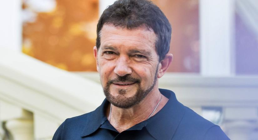 Antonio Banderas párja szőke bombázó – Már 10 éve bolondul gyönyörű barátnőjéért