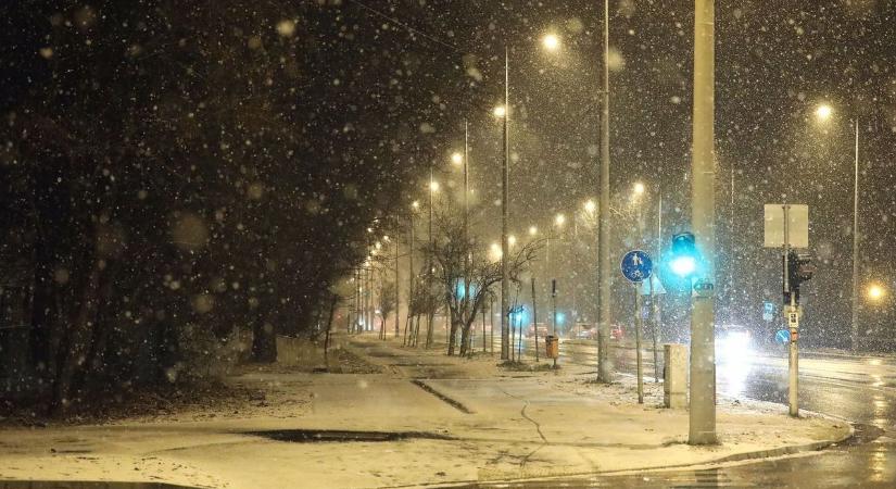 Szegeden egyelőre csak az eső esik–videóval