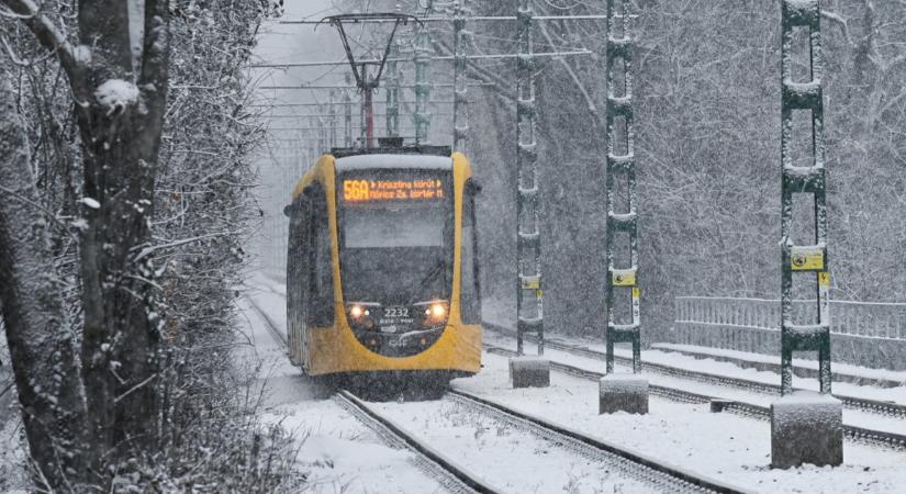 Fennakadások a fővárosi közlekedésben, több BKK-járat nem közlekedik