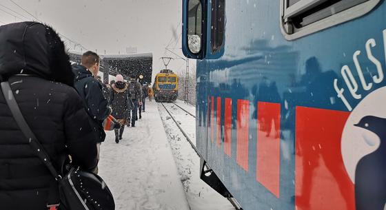 Térképen is megnézheti, hogyan borította meg a MÁV-ot a havazás