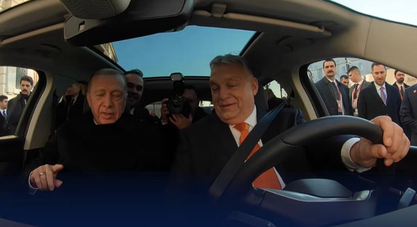 Orbán Viktor Fittipaldi átadta a lóért kapott lóerőt