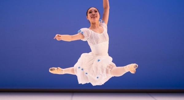 NAGYÍVŰ DÖNTŐ, REMEK BALETTMŰVÉSZEK A BUDAPEST BALLET GRAND PRIX-N