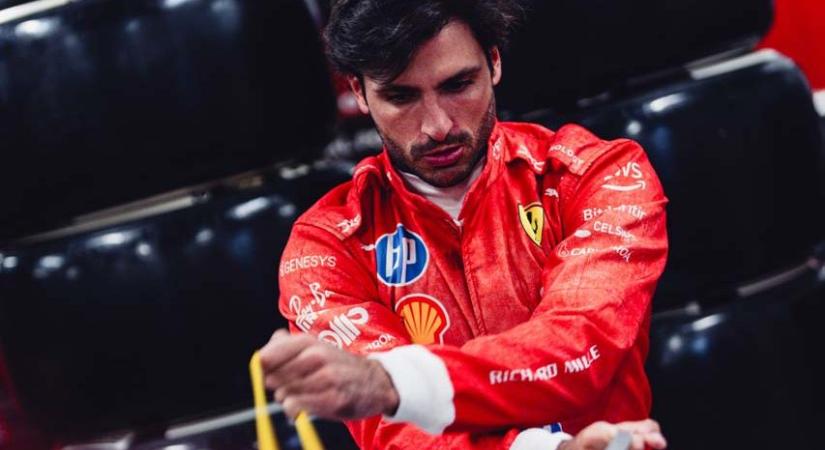 Sainzot köszönetképp engedi el a Ferrari idő előtt a Williamshez, Hamiltont viszont ki sem kérték a Mercedestől