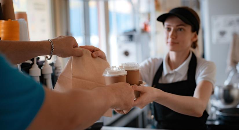 Több ezer kávégép ment tönkre, helyenként a koffeinfüggők nem kapják meg a napi adagot