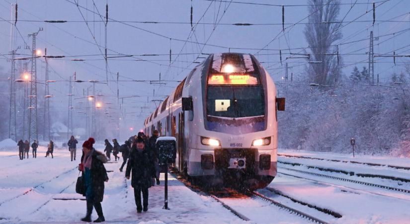 Kelenföld elesett, leszakadt egy vezeték, több járat szünetel a javításig