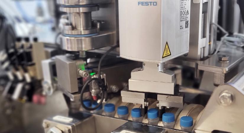 Együttműködik a Festo és a QM Systems