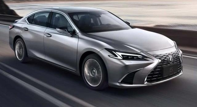 Ráncfelvarrással kezdi a következő modellévet a Lexus ES