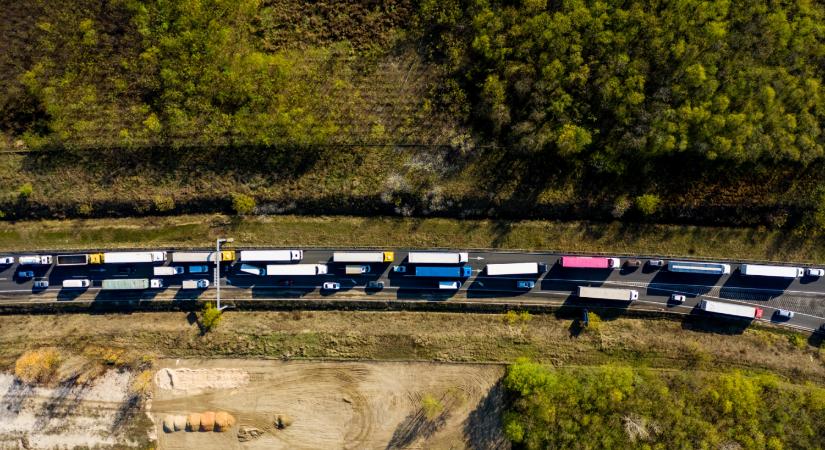 Befenyítenek, bajban a trükköző teherautósok