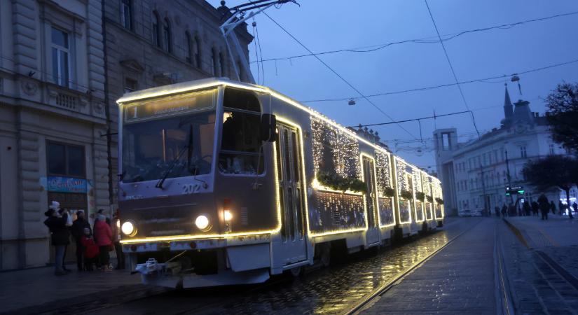 Rendészek vigyáznak az utasok biztonságára a miskolci buszokon és villamosokon