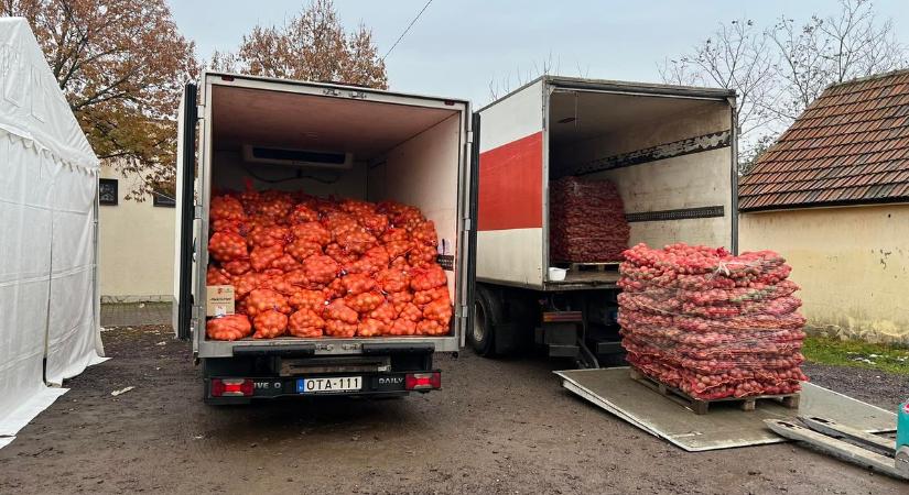 Élelmiszercsomagot oszt idén is a karácsondi önkormányzat