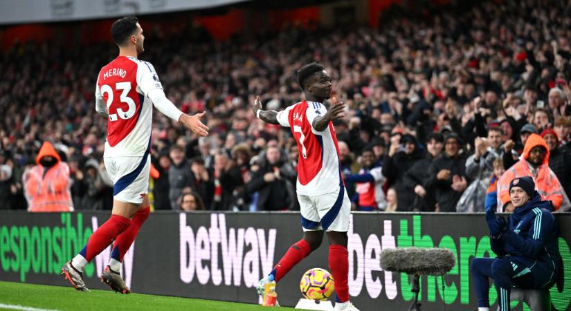 PL: Bukayo Saka vezérletével aratott könnyed győzelmet az Arsenal – videóval