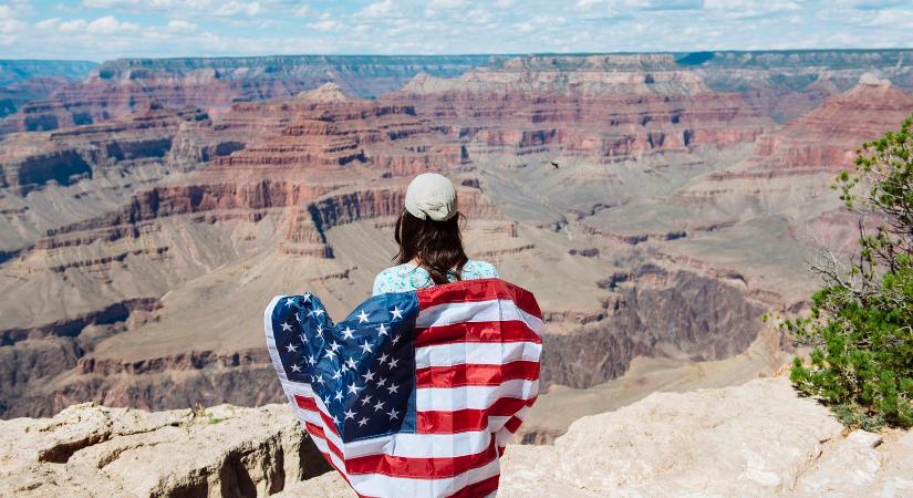 Hirtelen megállította egy képnél a Magyarországról szóló felvételt az amerikai videós, nem rejtette véka alá a csodálkozását