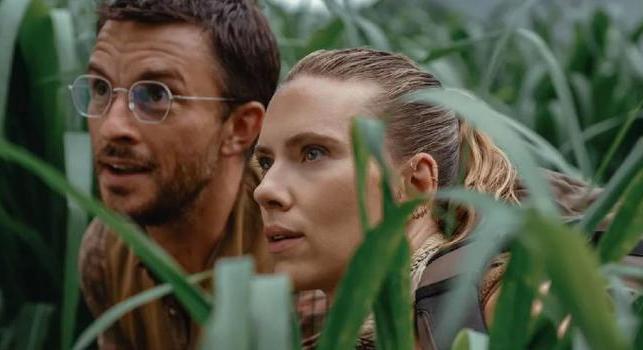 Scarlett Johansson dinókat hajkurászik a Jurassic World: Újjászületésben