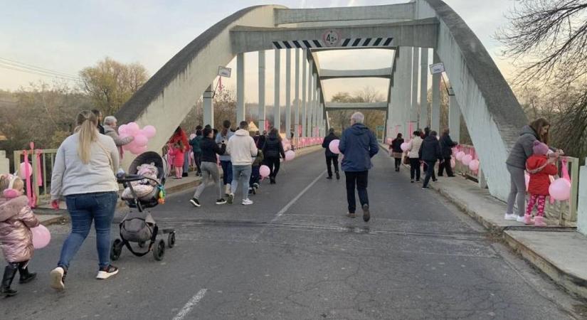 Pinksétát tartottak a rák ellen