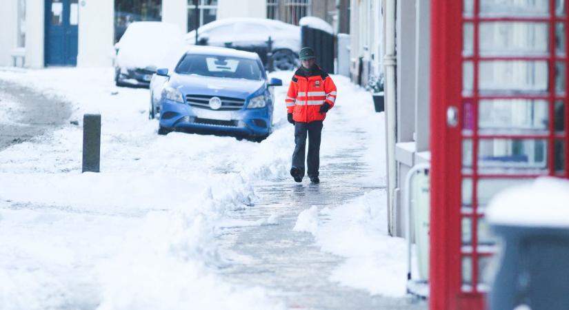 Drámai pusztítást végez a Bert vihar, ítéletidő söpör végig Nagy-Britannián, Írországon és Franciaországon