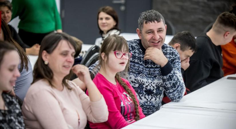 Kárpátaljai családok békére várva pihentek Tokaj-Hegyalján