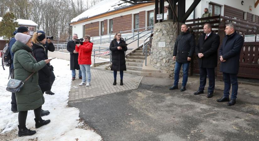 Adományokat adtak, kedvezményes jegyeket kaptak