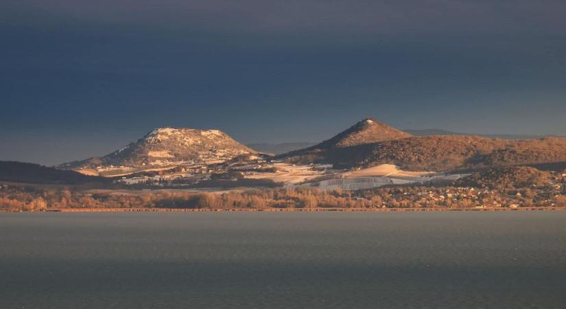 Különleges arcát mutatta a Balaton, csodás fotók készültek róla