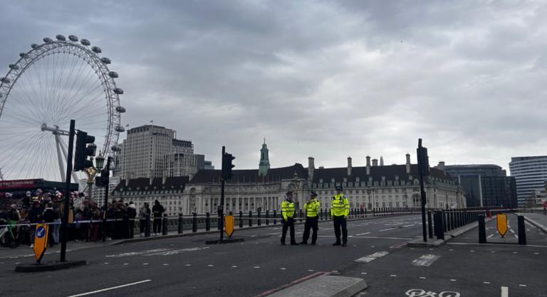 Egy gyilkossági kísérlet miatt több száz rendőr volt készültségben Londonban