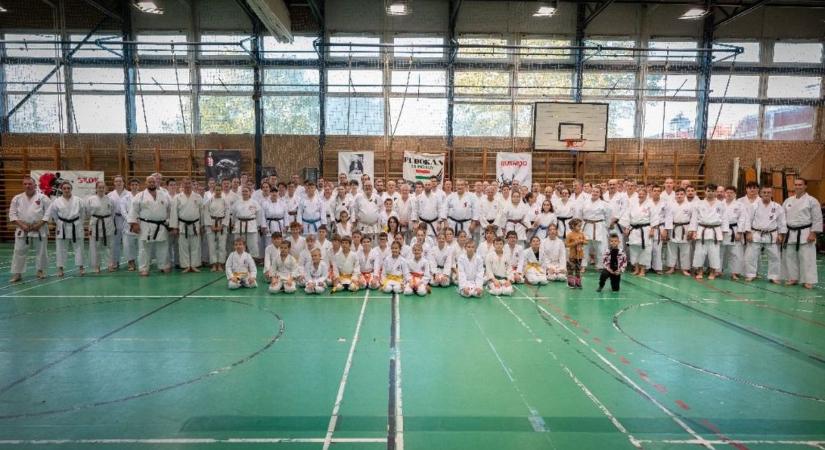 Nemzetközi karate tábort szerveztek Székesfehérváron