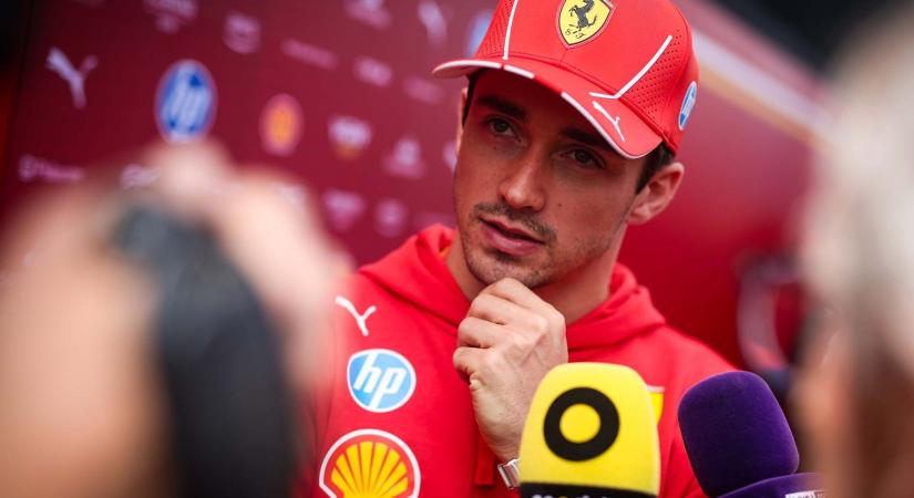 Leclerc káromkodva dühöngött Sainz dobogója miatt