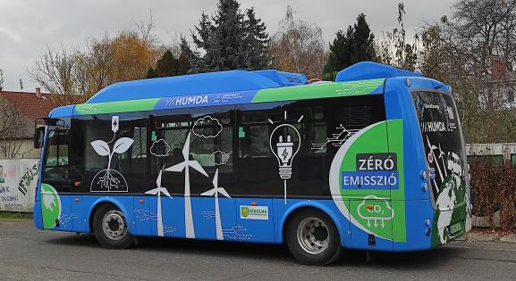 Itt az új elektromos magyar csodabusz