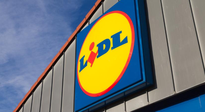 Ezt tette a Lidl egyik magyar pénztárosa, rögtön elkezdték kibeszélni a neten