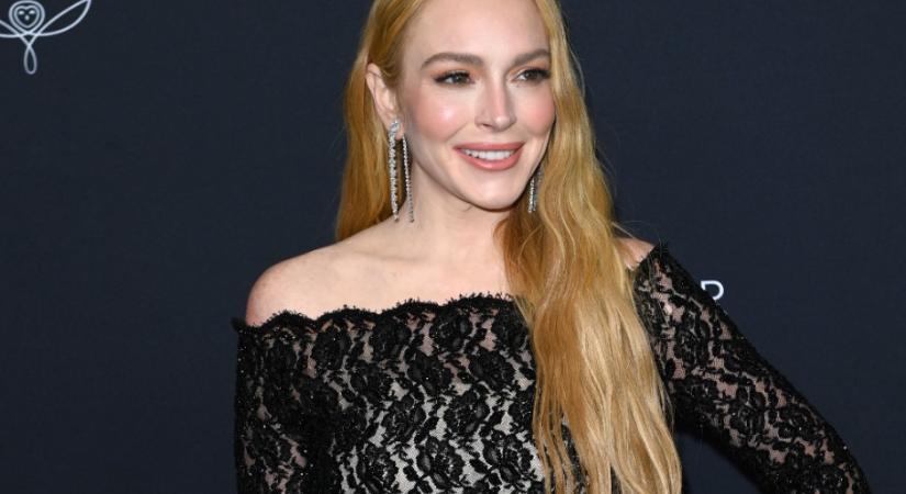 Lindsay Lohan emiatt az egyszerű arcápolási rutin miatt nem öregszik