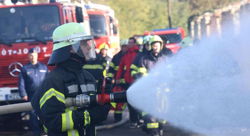 Kigyulladt kémény miatt kellett kiköltöznie a verpeléti családnak