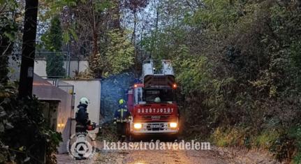 Bőven akadt dolga a Baranya vármegyei tűzoltóknak a hétvégén