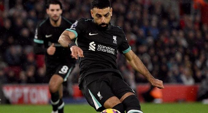 Salah jövője egyelőre bizonytalan a Liverpoolnál, Viníciust sérülés miatt elvesztette a Real Madrid - külföldi körkép