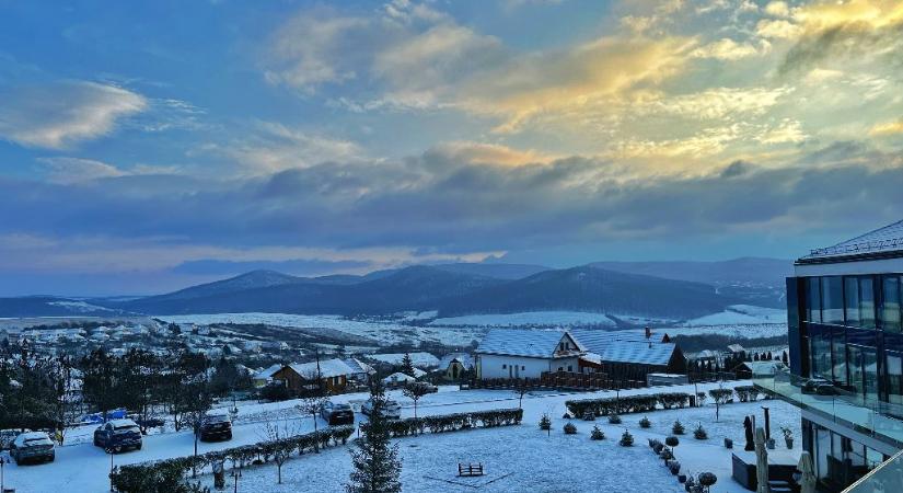 Hollókő télen: Egy mesés szilveszter a Castellum Hotelben