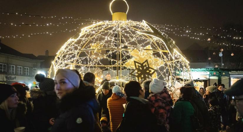 Rendőrök, polgárőrök vigyáznak ránk az adventi forgatagban