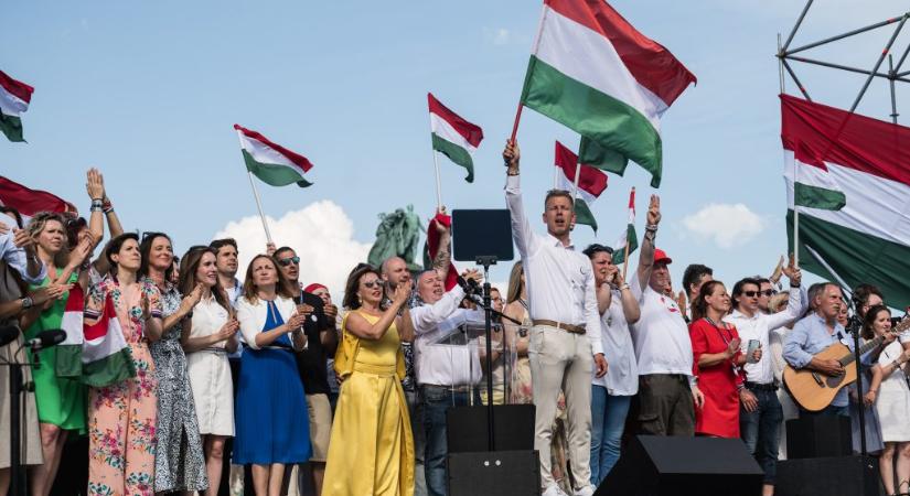 „Kiszórt kibaszott sok pénzt” – újabb hangfelvétel a Tisza Pártról