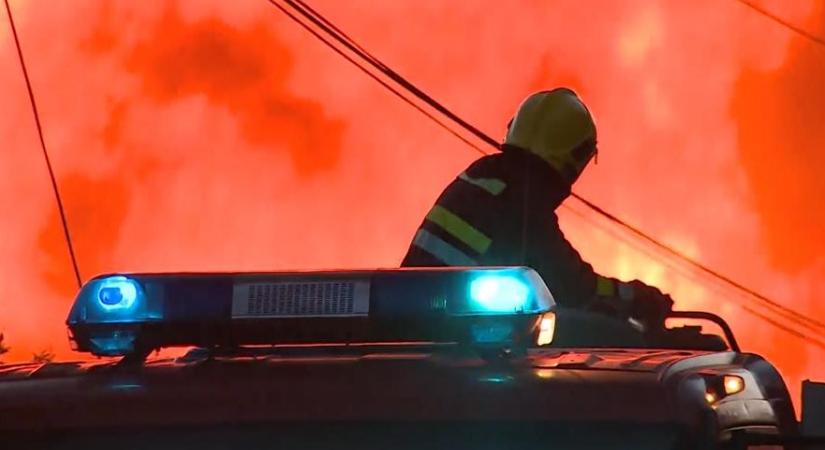 Tüzet okozott, majd felhívta a rendőrséget, hogy gyújtogatók jártak nála