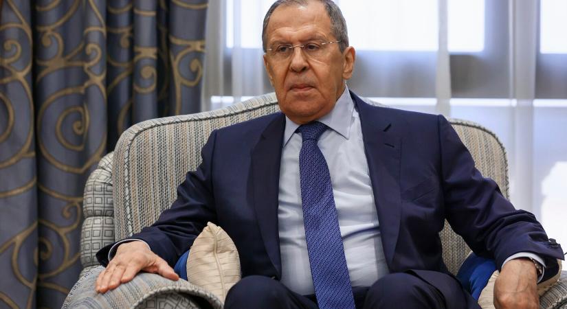 Lavrov: A NATO „elvetette az illemet” a preventív csapás mérlegelésével