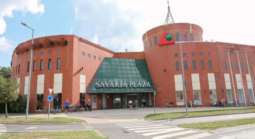 Már feltöltötték áruval a Savaria Plaza két új üzletét, így áll most a helyzet - fotók