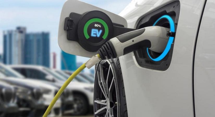 Egyre kisebb az árkülönség az elektromos, és a belső égésű motoros autók között Németországban