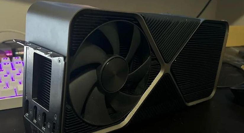 Újabb képek jöttek az Nvidia brutális méretű GeForce RTX 4090 Ti kártyájáról