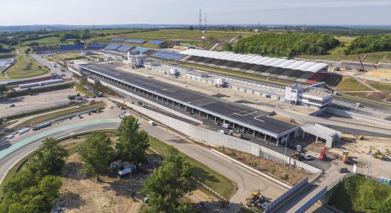 Időkapszulát helyeztek el a Hungaroring új főépületének alapjában