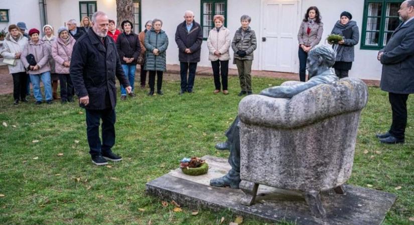 Babits Mihály egész életét átszőtte a Szekszárdhoz való ragaszkodása