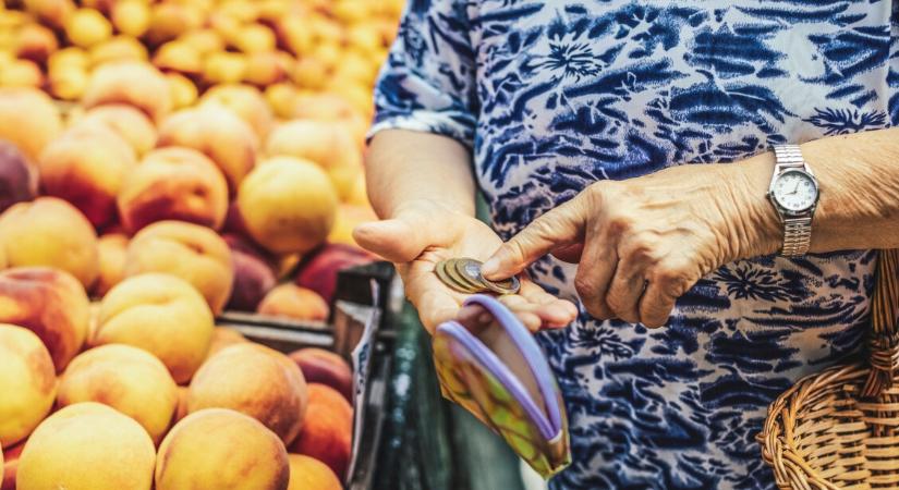 Kiszámolták: ennyit emelkedik januárban a nyugdíj