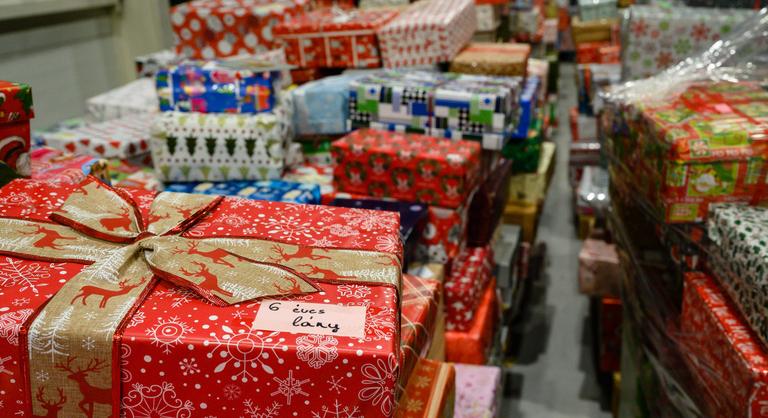 Rászoruló gyermekeknek gyűjt karácsonyi ajándékokat a Magyar Máltai Szeretetszolgálat